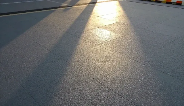 系统适配中的安装调试:两种做法对比与选择